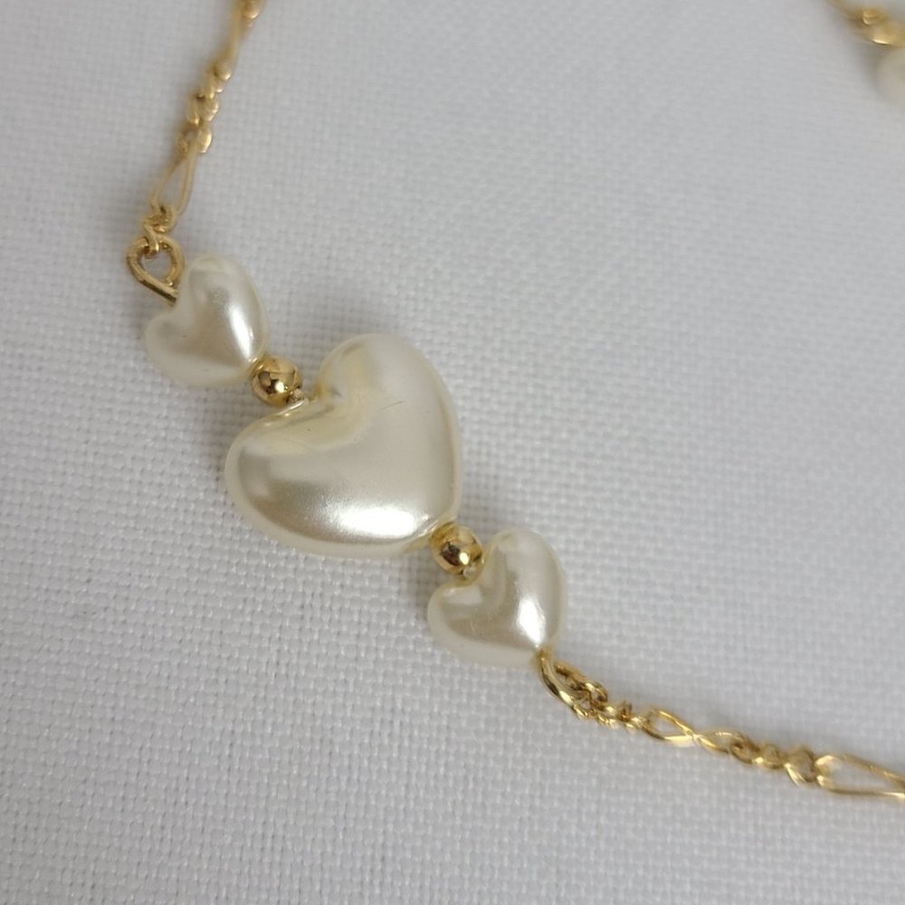 Gold Tone Chain Necklace Faux Pearl Heart - Picture 3 of 5